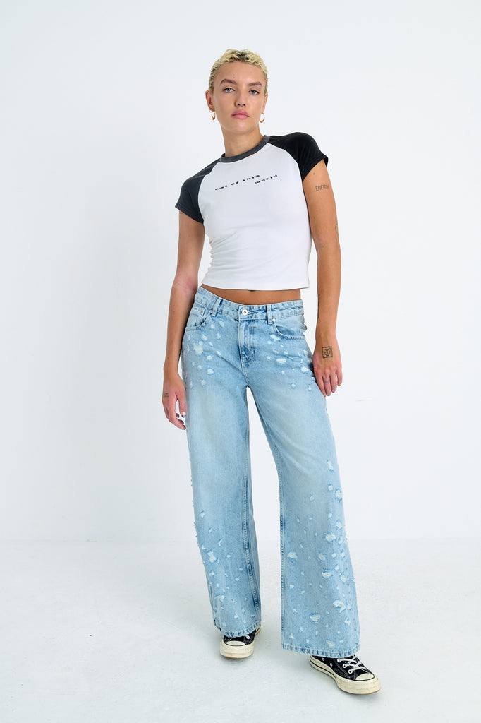 Atmosphere Distressed Release Jean