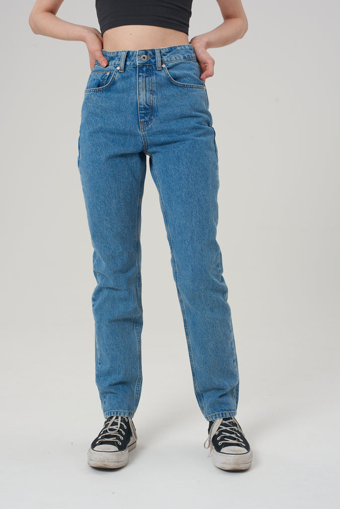 Butt cut jeans - light blue